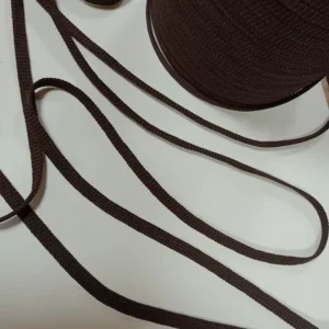 Шнур для одягу плоский 8,5 мм Коричневий